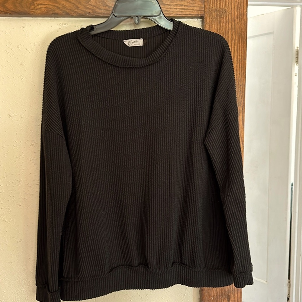 Boutique Brand ribbed lightweight sweatshirt